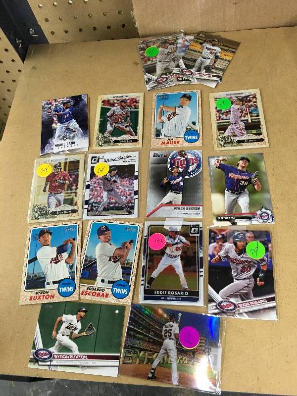 lot 278 image: Misc Minnesota Twins Cards - All StarsPopularProspects