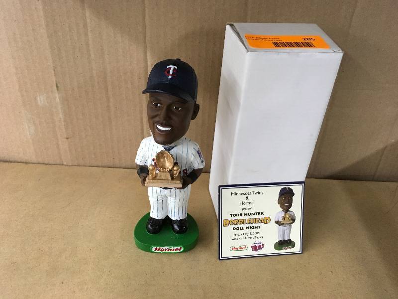 lot 285 image: Torii Hunter Bobble Head - 2006 Stadium Giveaway