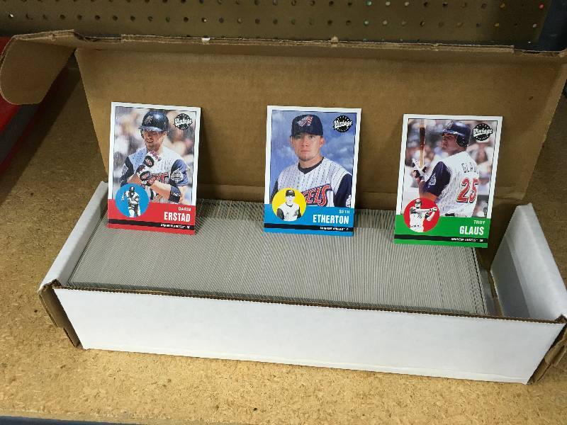 lot 311 image: 2001 Upper Deck Vintage MLB Card Set - Complete