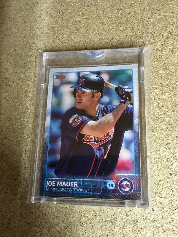 lot 320 image: Topps Joe Mauer Card 11