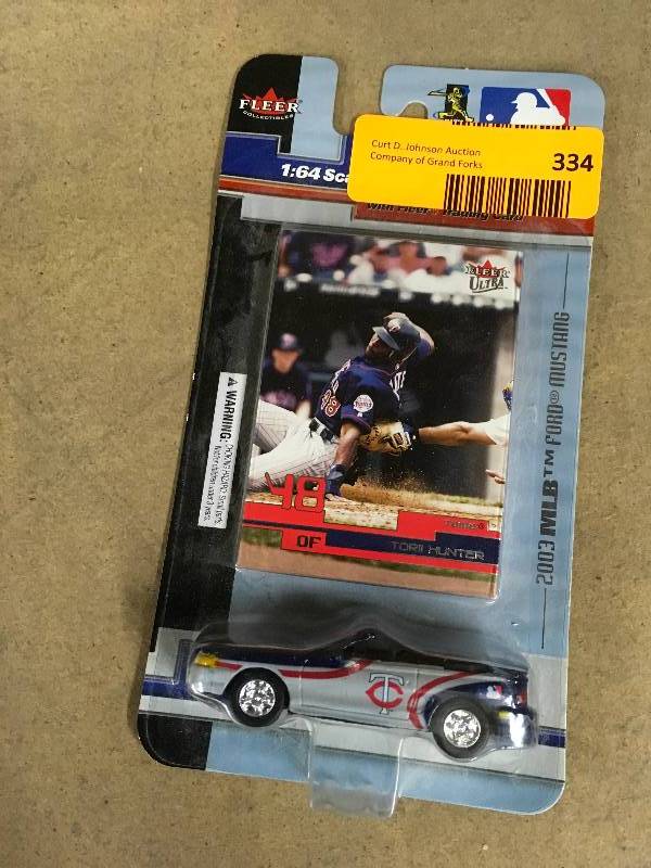lot 334 image: Torii Hunter Card & Minnesota Twins 2003 Ford Mustang