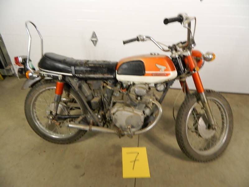 lot 7 image: 1969 Honda CB175 Motorcycle