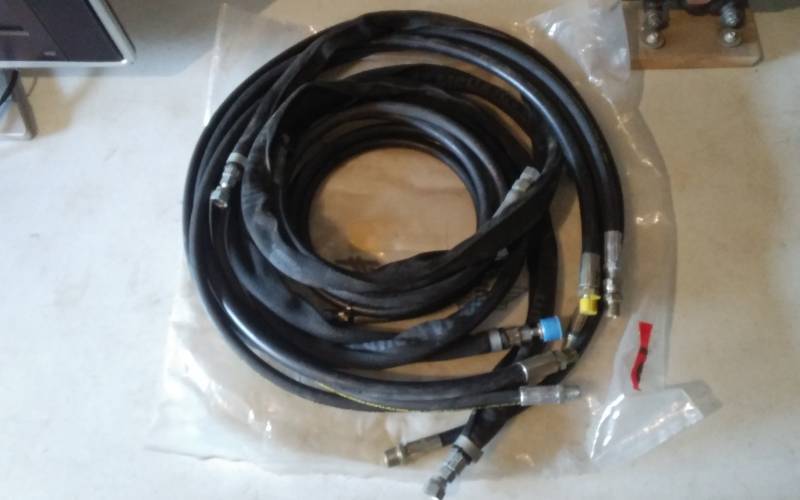 lot 19 image: NOS Assorted Hydraulic Hoses