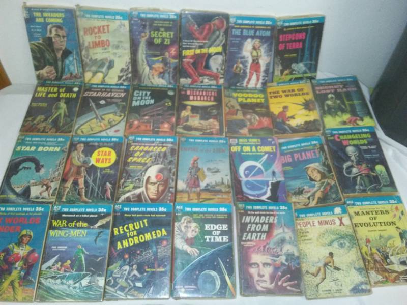 lot 33 image: 27 Double Novel Science Fiction, Pulp Books.
