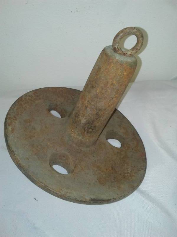 lot 39 image: 15 pound boat anchor