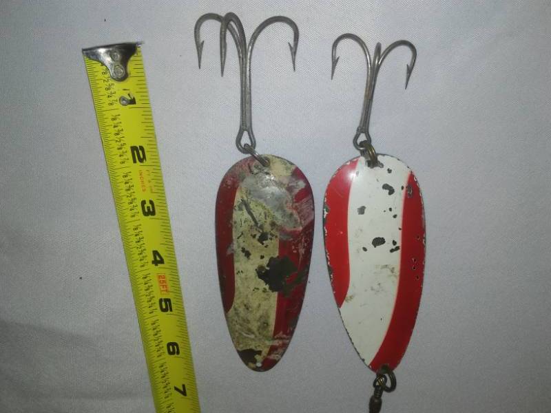lot 48 image: 2 Vintage Spoons National Expert  Minneapolis and Husky Junior Detroit Fishing Lures