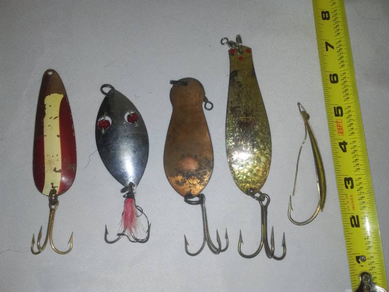5 Vintage Spoons Fishing Lures  CHEAP SHIPPING MPLS / ST. PAUL METRO SPEE  DEE!!! Mothers & Fathers Day! Vintage Fishing Gear, Golf, Antique + Vintage  Books, Pulp, Cast Iron, Toys, Hot