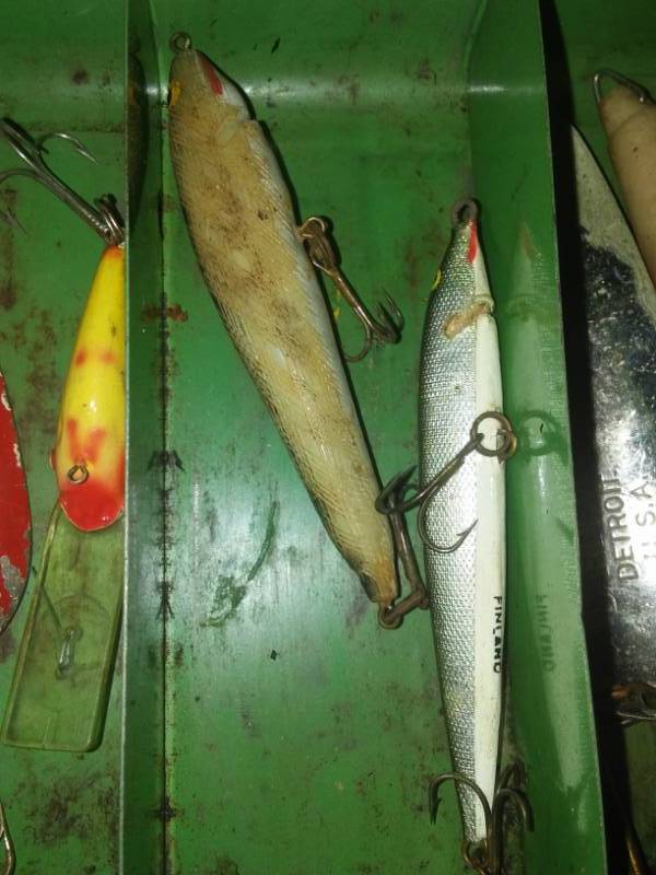 lot 52 image: Union Tackle Box and contents