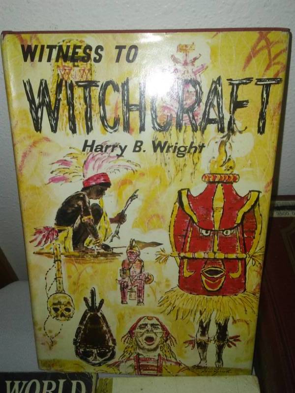 lot 58 image: 12 books, Sci Fi to reference, Witchcraft, Lance of Kanana