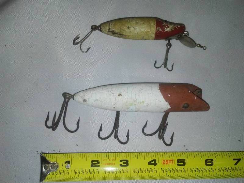 lot 86 image: 2 Vintage Wood Fishing Lures