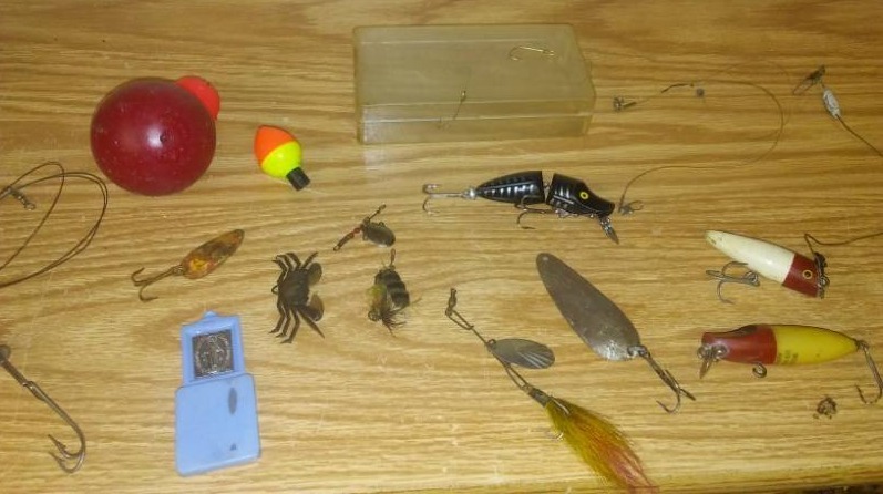 lot 89 image: Misc. Fishing Lures and tackle.