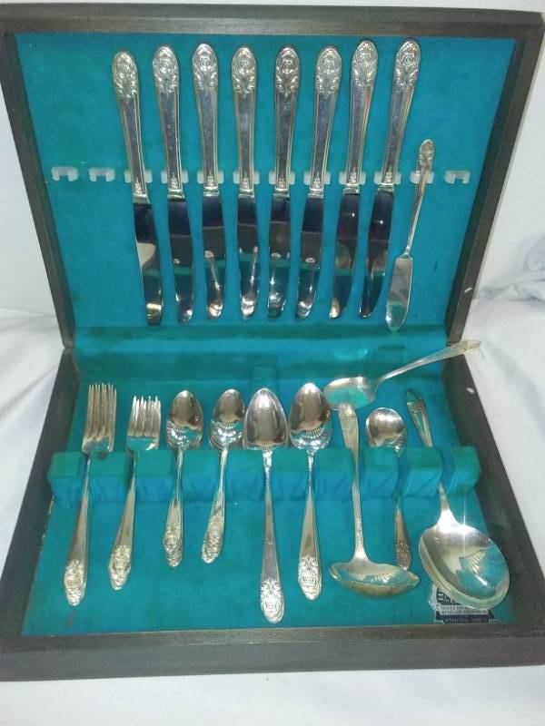 lot 103 image: 1950s Melody silver-plated flatware set.