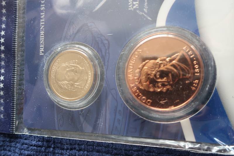 lot 425 image: Presidential Dollar & Spouse Medallion Set - Madison