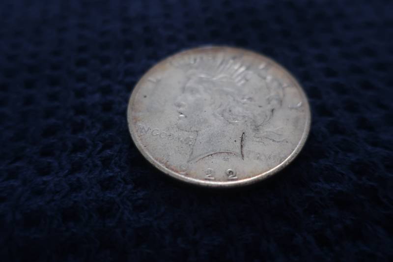 lot 429 image: 1922 Peace Dollar