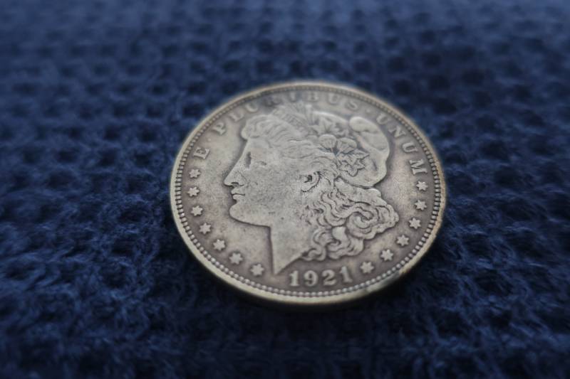 lot 430 image: 1921 Morgan Dollar