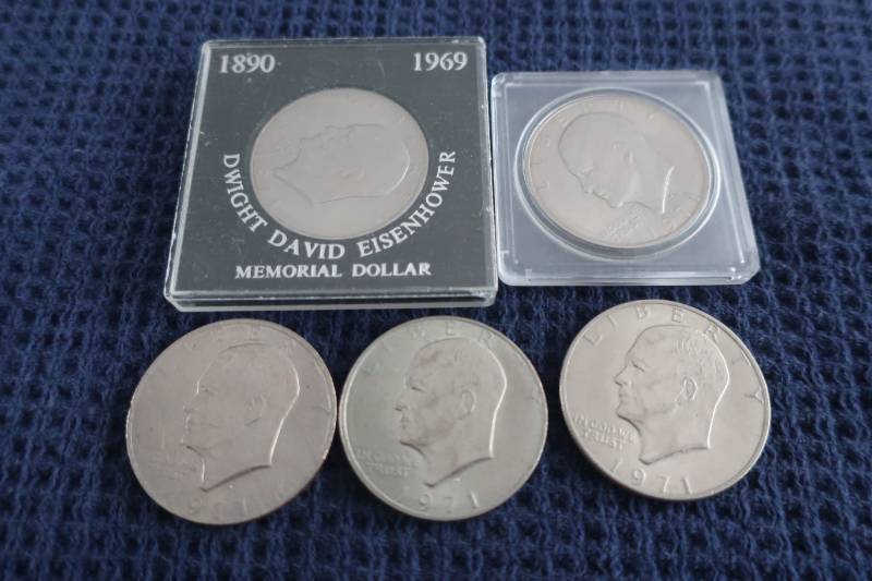 lot 433 image: 5 1971 Eisenhower Dollars