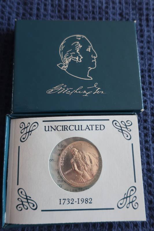 lot 475 image: 1982 George Washington Commemorative Half Dollar Uncirculated Coin