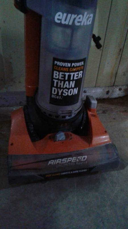 lot 19 image: Eureka Airspeed Vacuum, Used, Good Condition, Needs Clean Out