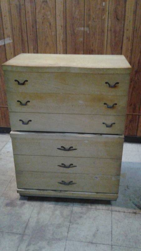 Yellow Bedroom Dresser Used Show Marks 103 Collectibles