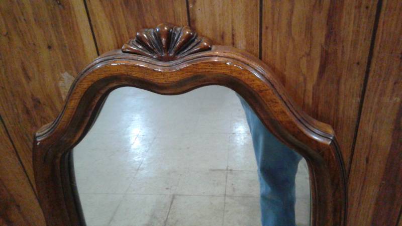lot 5 image: Large Wood Framed Mirror