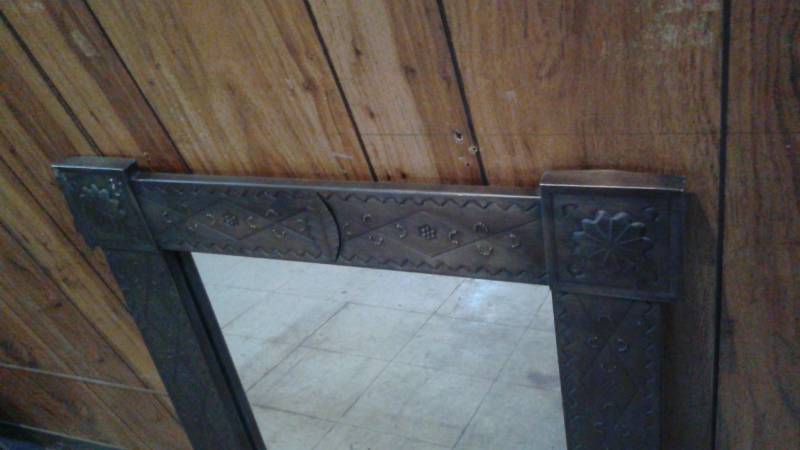 lot 7 image: Metal Framed Wall Mirror
