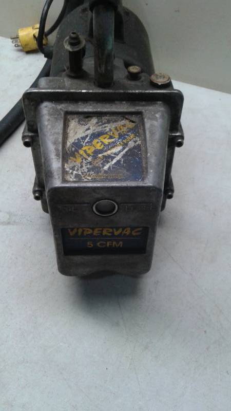 lot 46 image: Vipervac 5 CFM Deep Vacuum Pump