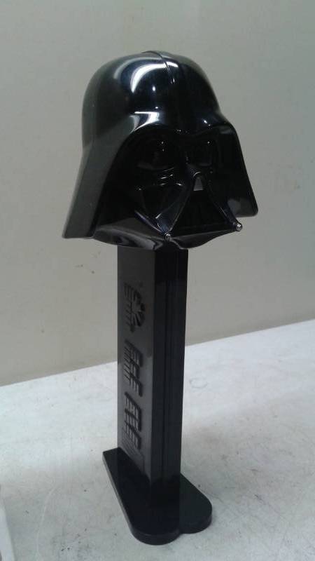 lot 61 image: Large Darth Vader Pez Dispenser And R2D2 Bank
