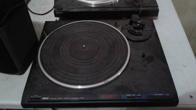 lot 135 image: Lot Of Speakers, Record Players, Untested, For Parts