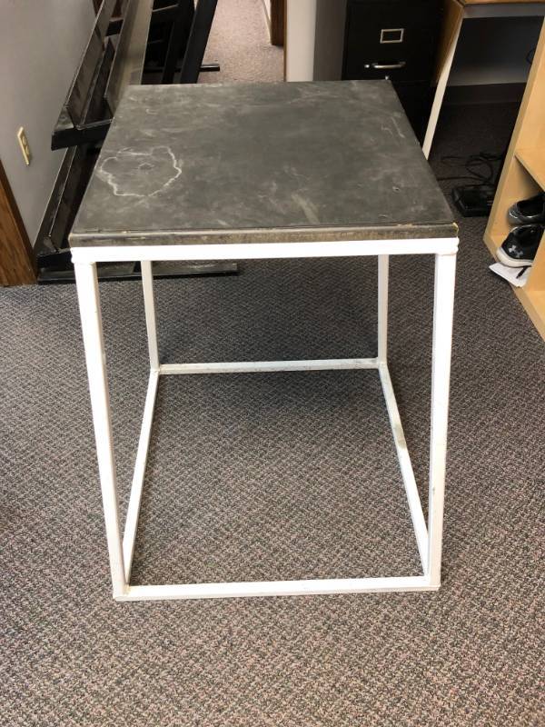 lot 8 image: Plyo Box - 36 White