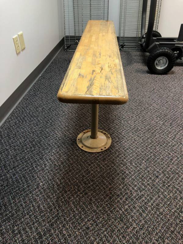 lot 10 image: Wooden Bench Seat