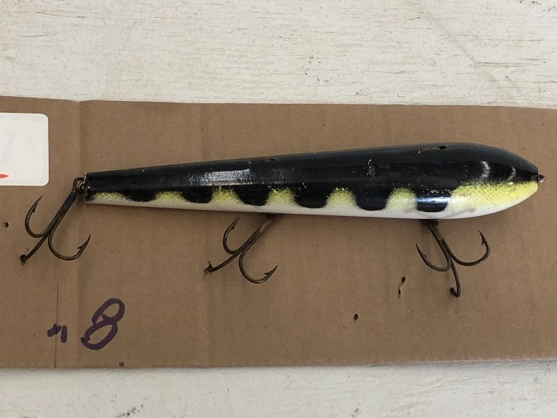 8 Muskie Lure
