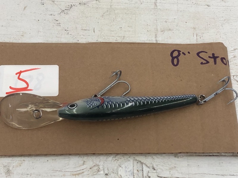 8 Muskie Lure