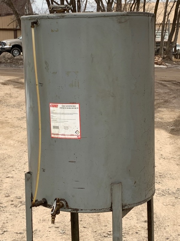 lot 2A image: Commercial Bulk-Oil Tank