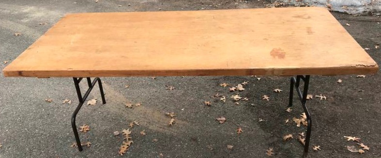 lot 68 image: Folding Table