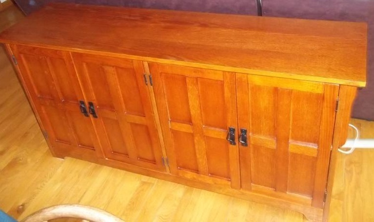 lot 94 image: Cabinet