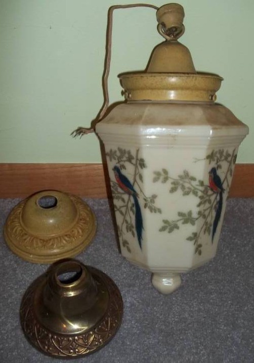 lot 119 image: Light Fixture
