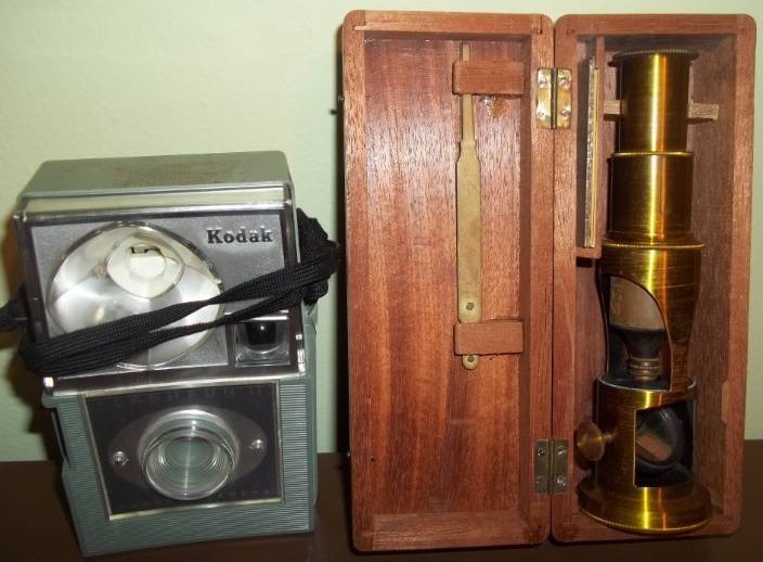 lot 124 image: Vintage Microscope and Camera