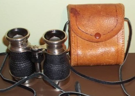 lot 127 image: Vintage Binoculars