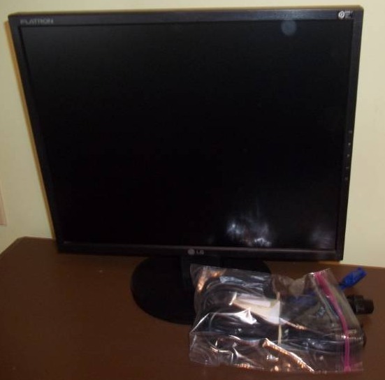 lot 143 image: Computer Monitor