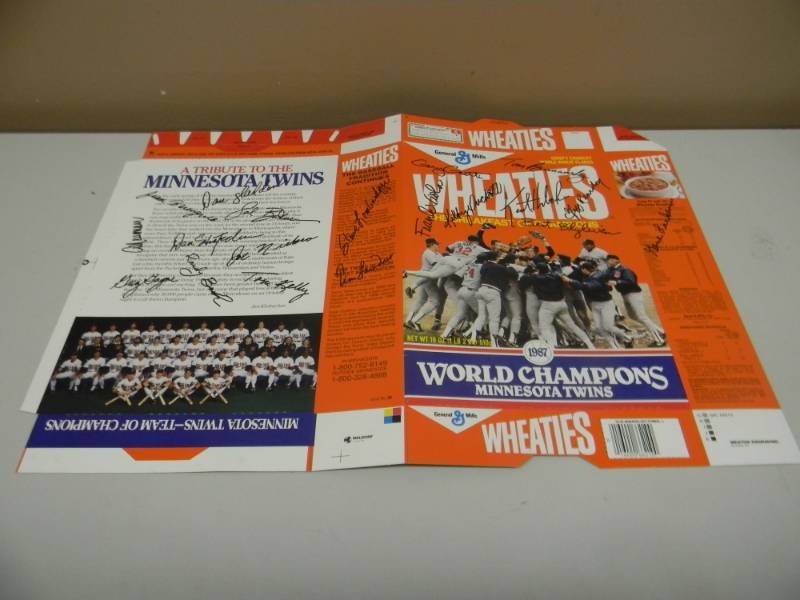 lot 26 image: ORIGINAL NEVER FOLDED 1987 WORLD SERIES CHAMPIONS TEAM SIGNED WHEATIES BOX - GREAT CONDITION - SEE PICTURES