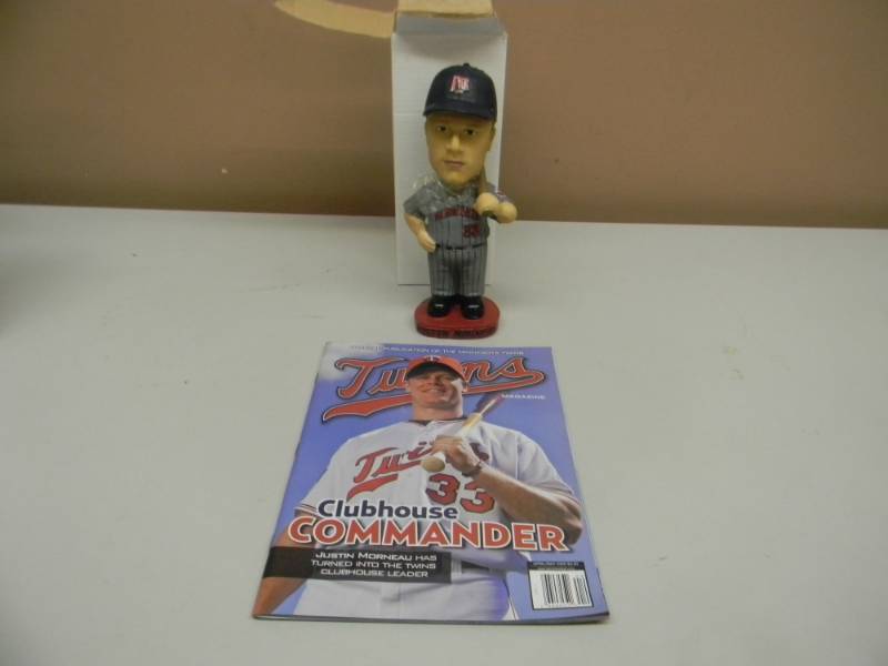 lot 51 image: JUSTIN MORNEAU MINNESOTA TWINS BOBBLEHEAD - NEW IN BOX - AWESOME - SEE PICTURES