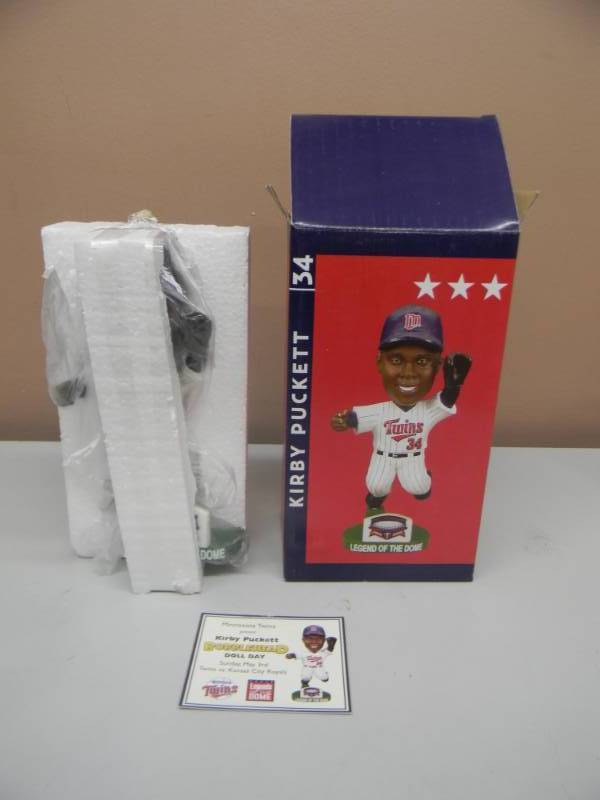 lot 57 image: KIRBY PUCKETT LEGEND OF THE DOME BOBBLEHEAD - NEW IN BOX - NICE COLLECTIBLE - SEE PICTURES