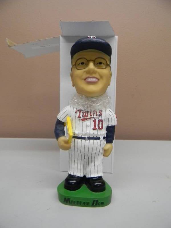 lot 62 image: TOM KELLY MINNESOTA TWINS BOBBLEHEAD - NEW IN BOX - AWESOME - SEE PICTURES