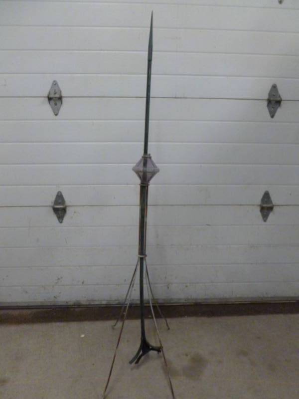 lot 13 image: Antique Lightning Rod