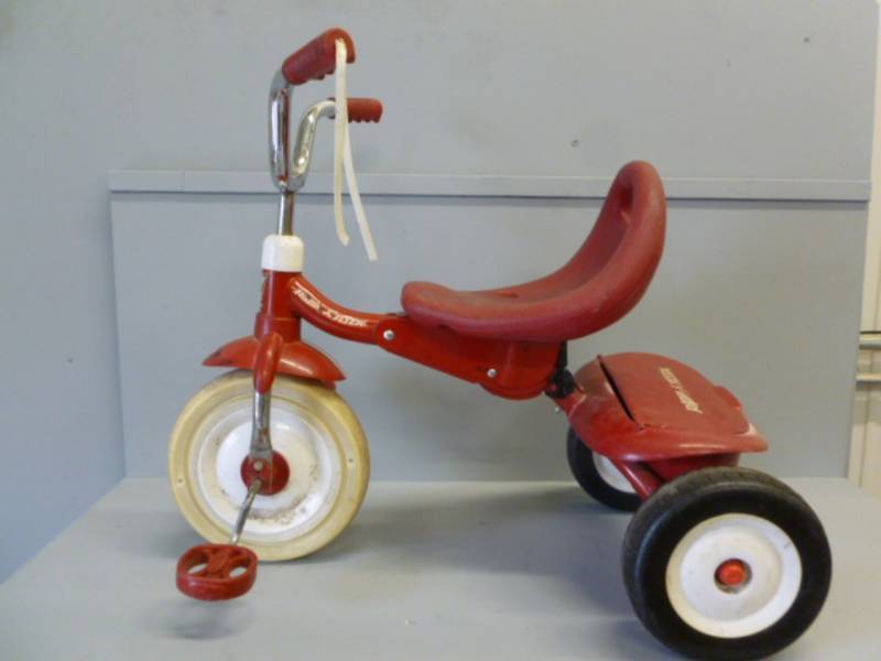 antique radio flyer tricycle