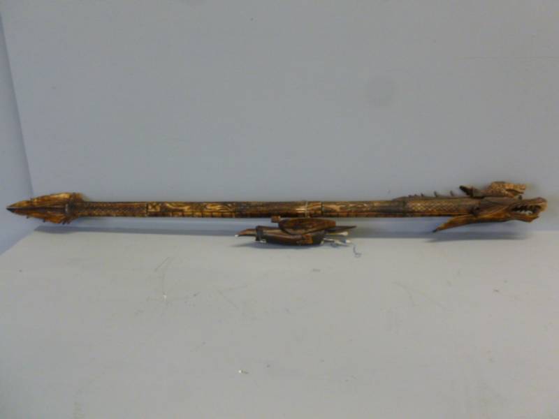 lot 23 image: Vintage Blow Dart Gun