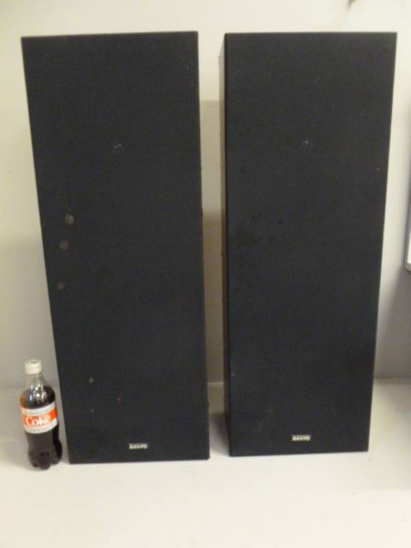 lot 31 image: Speakers