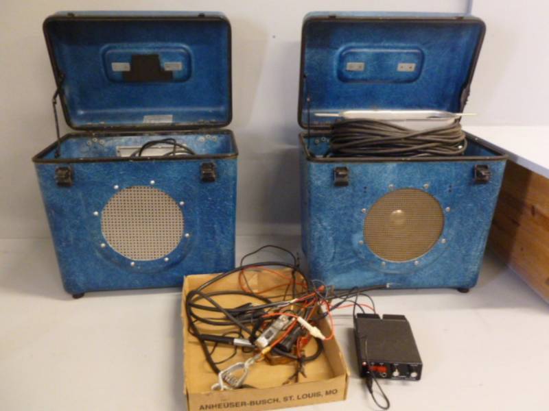 lot 33 image: Mobil PA Speaker System