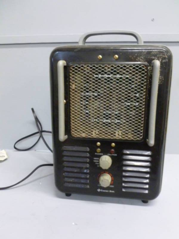 lot 64 image: Heater