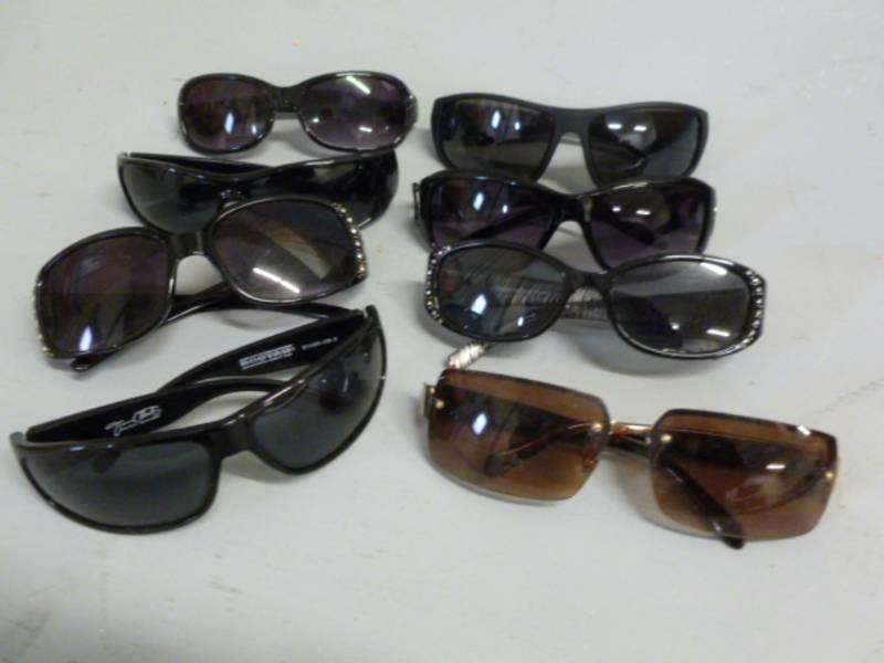 lot 70 image: Sunglasses